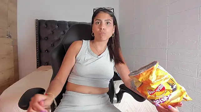 LunaRossie1_
