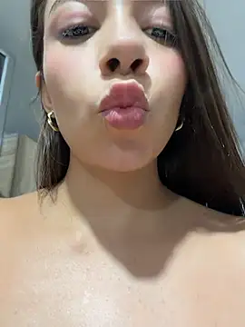 Hall_16 Live Webcam on Stripchat