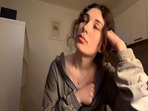 LisetteGhazvini webcam