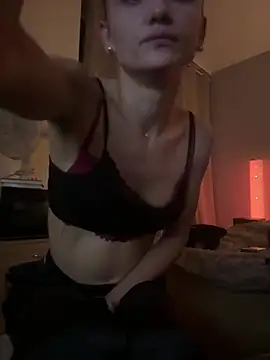 PRIISS69 live cam preview