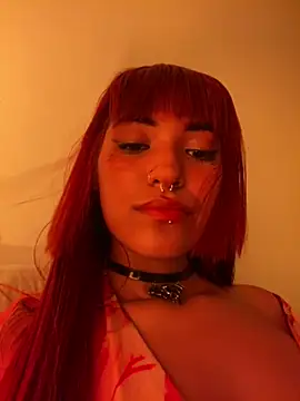 KatieRougee_ webcam