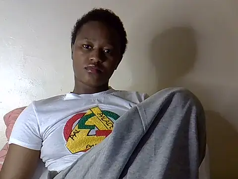Petite_Ebony10