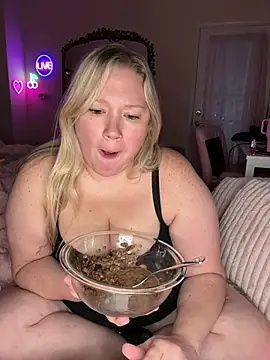 PiggyRose 🗾 cam