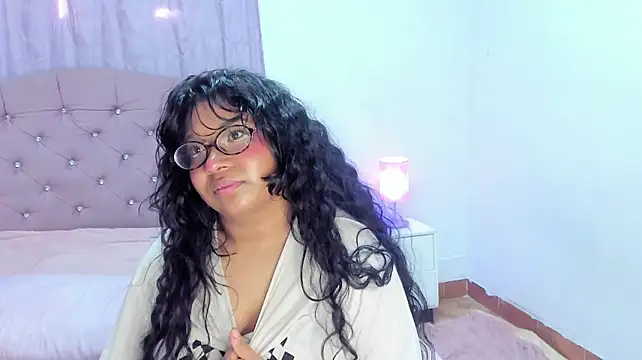 Latinabombsheell webcam