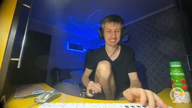 aki-laky (M young) - #big-cocks #bisexuals #brunettes #cam2cam #ejaculation #european #gamers #hd #masturbation #middle-priced-privates #mixed #orgasm #russian #sex-toys #shower #skinny #small-audience #young
