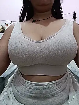 cute-mahek webcam