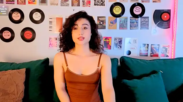 Maya_Rogerss webcam