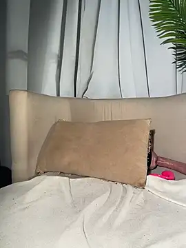 MiaFoxie_ webcam
