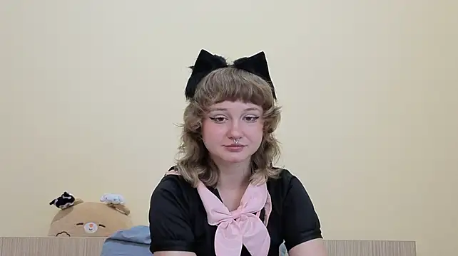 toricarmula (F young) - good ass spanking~