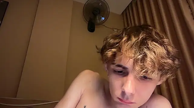 YourLucius webcam