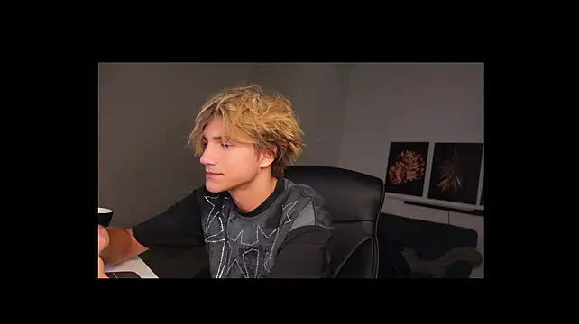 Denis_Wu webcam