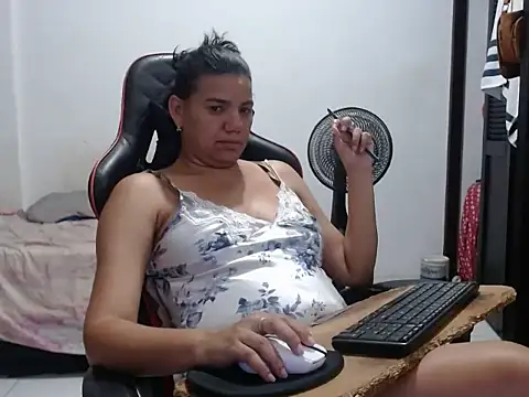 Adriana_0312 webcam