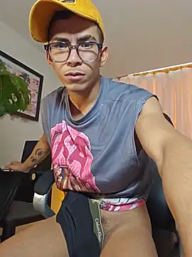TOMBOYSEXX webcam