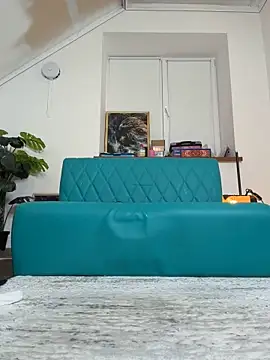 home_horny_eva (F milf) - squirt fountain