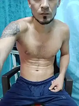 junior_926 (M young) - Show full nudity
