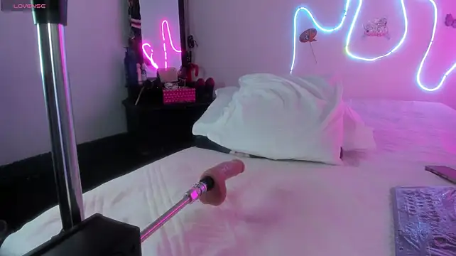 SheraHadee webcam