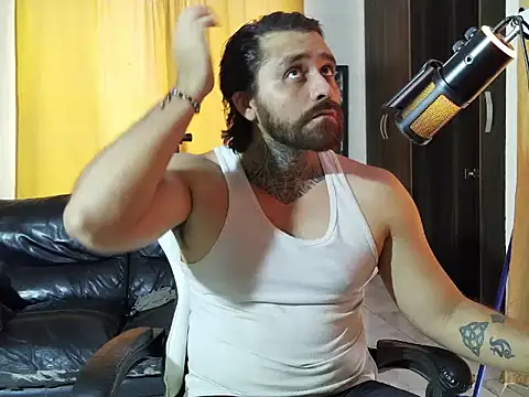 aronmiller404 live cam preview