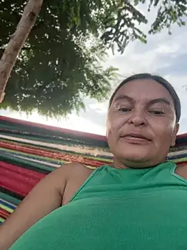Horny-Mommy-Dirty live cam preview