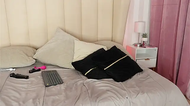 DahliaRosee webcam