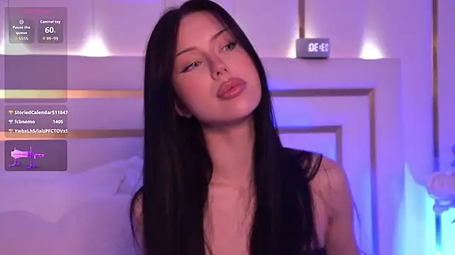 LeyaFoxhall live cam on StripChat