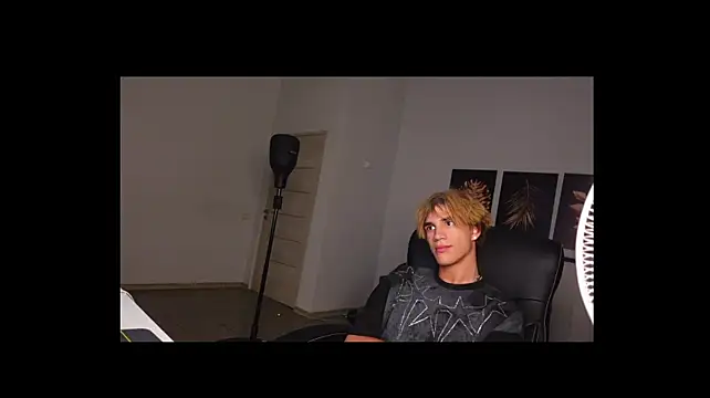 Denis_Wu webcam