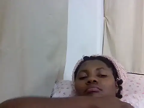 smallprettygal webcam