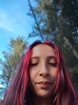 _Laary_Lily live cam preview