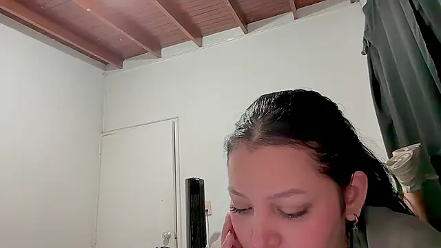 MarcellaGriffin webcam