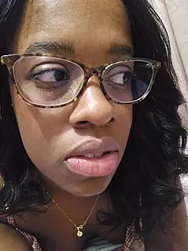 im_camila__ (F young) - 🌷My pussy needs love and kisses🌷LT🕹