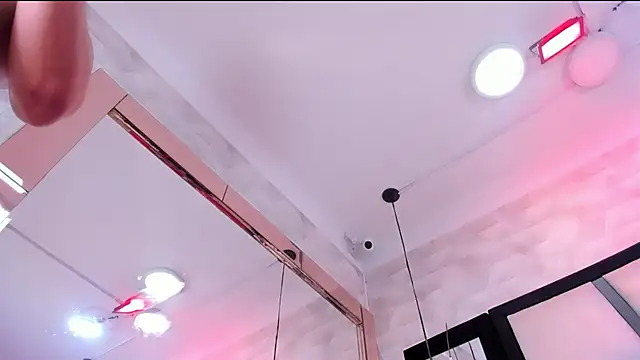 TessaCooper1 webcam