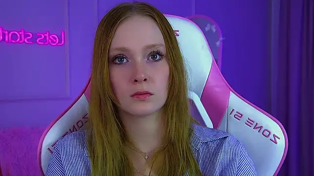 AgataFoxley webcam