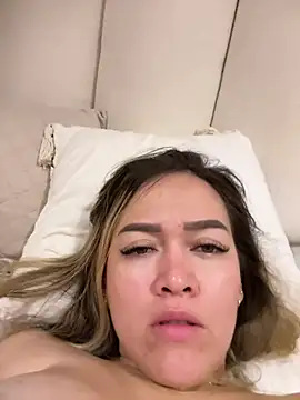 danielavegax (G young) - Andrés puts a finger in my ass