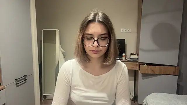 AnnaVelvetFire webcam