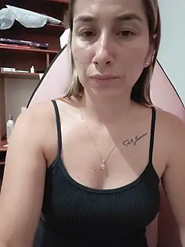Lipzzy_sun20 live cam preview