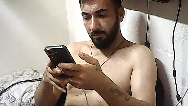 leon_ates webcam