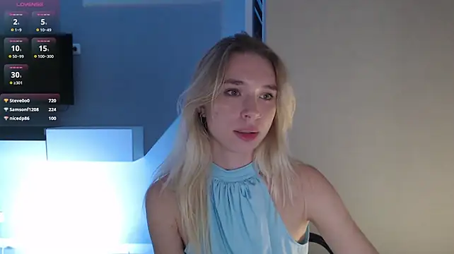 Emily_Hartt webcam