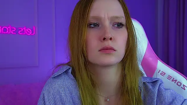 AgataFoxley webcam