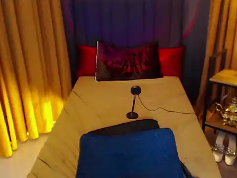 Cleo_De_Ville webcam