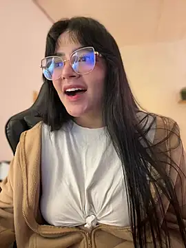 Lia_flowers webcam