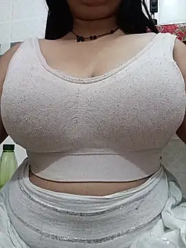 cute-mahek webcam