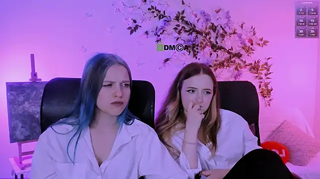 luna_berryy webcam