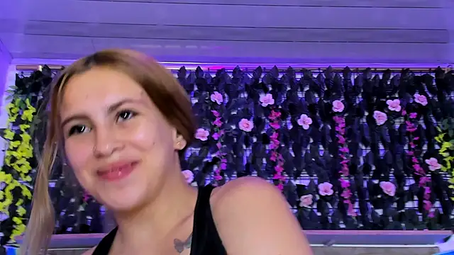 Natasha-Adams webcam