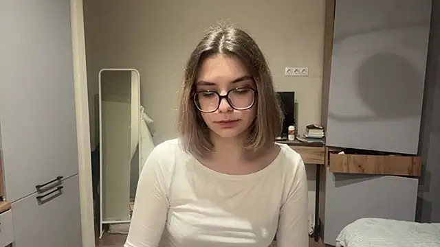 AnnaVelvetFire webcam