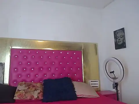 eylen_bigcock33 webcam