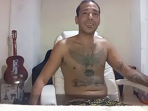 HotLatinoBR webcam