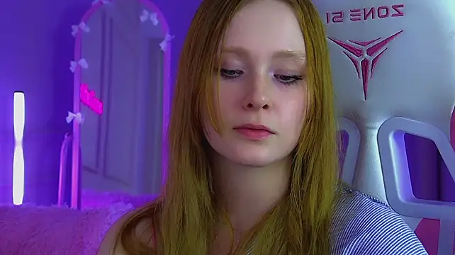 AgataFoxley webcam