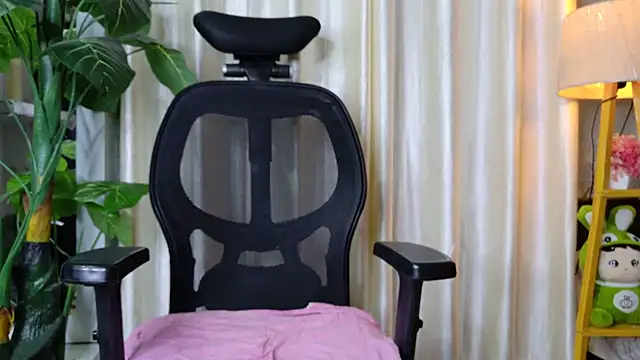 kiara_1122 webcam