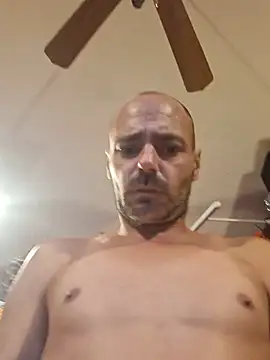 daddyandsplashqueen (Ask my age) - Flash titties