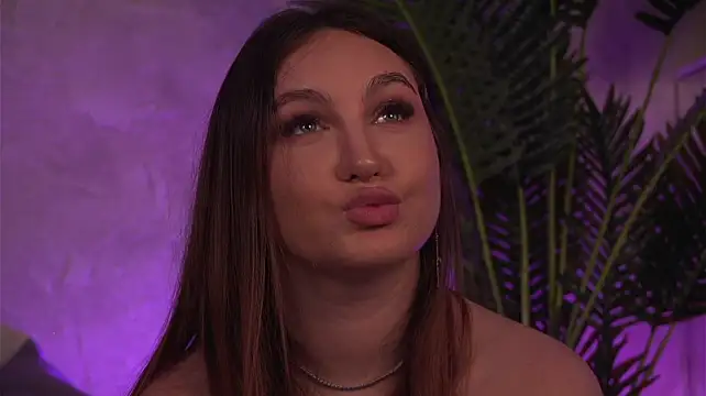 ValentinaMonroee