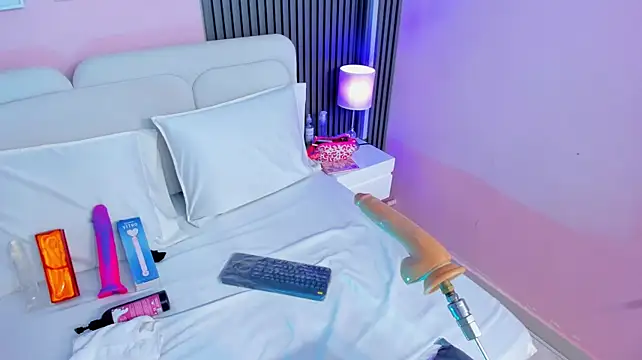 Clawdeen__wolf webcam